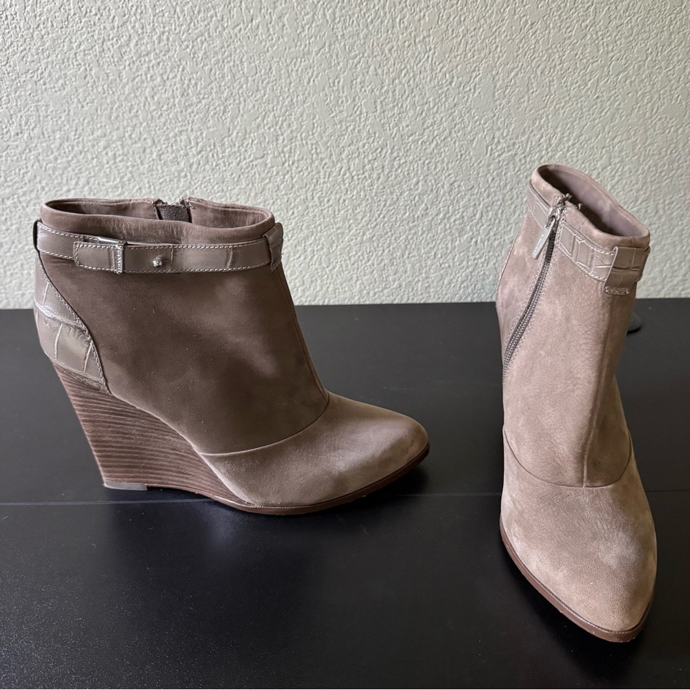 Coach Women's Wedge Ankle Boots 9